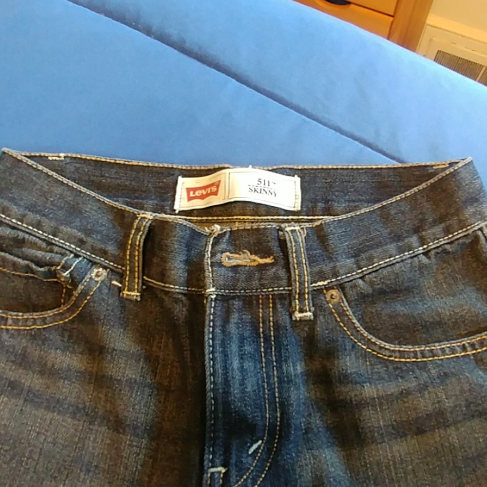 Levi's - Picture 2 of 5